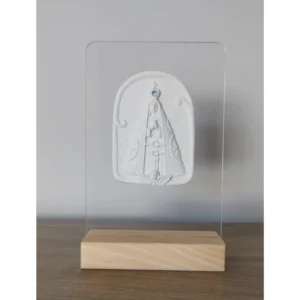 Acrilico com Placa de Nossa Senhora Aparecida 16x10cm - Pó de Mármore - 16x10cm