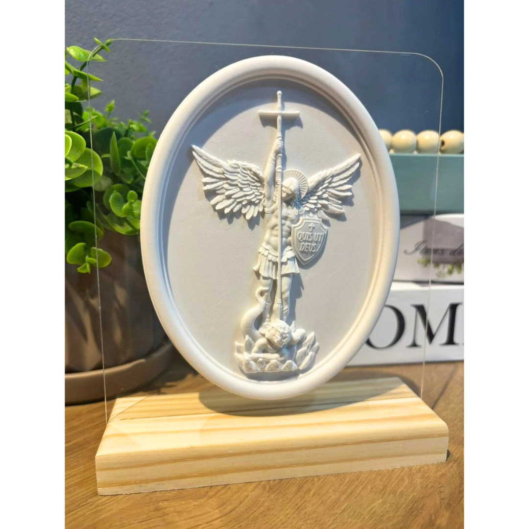 Acrilico com Medalha de São Miguel - Pó de Mármore - 18x15cm