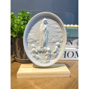 Acrilico com Medalha N.Sra de Fatima com os Pastores - Pó de Mármore - 18x15cm