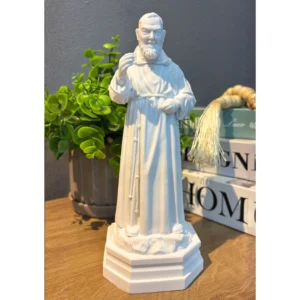 Padre Pio com base diagonal - Pó de Mármore - 23cm