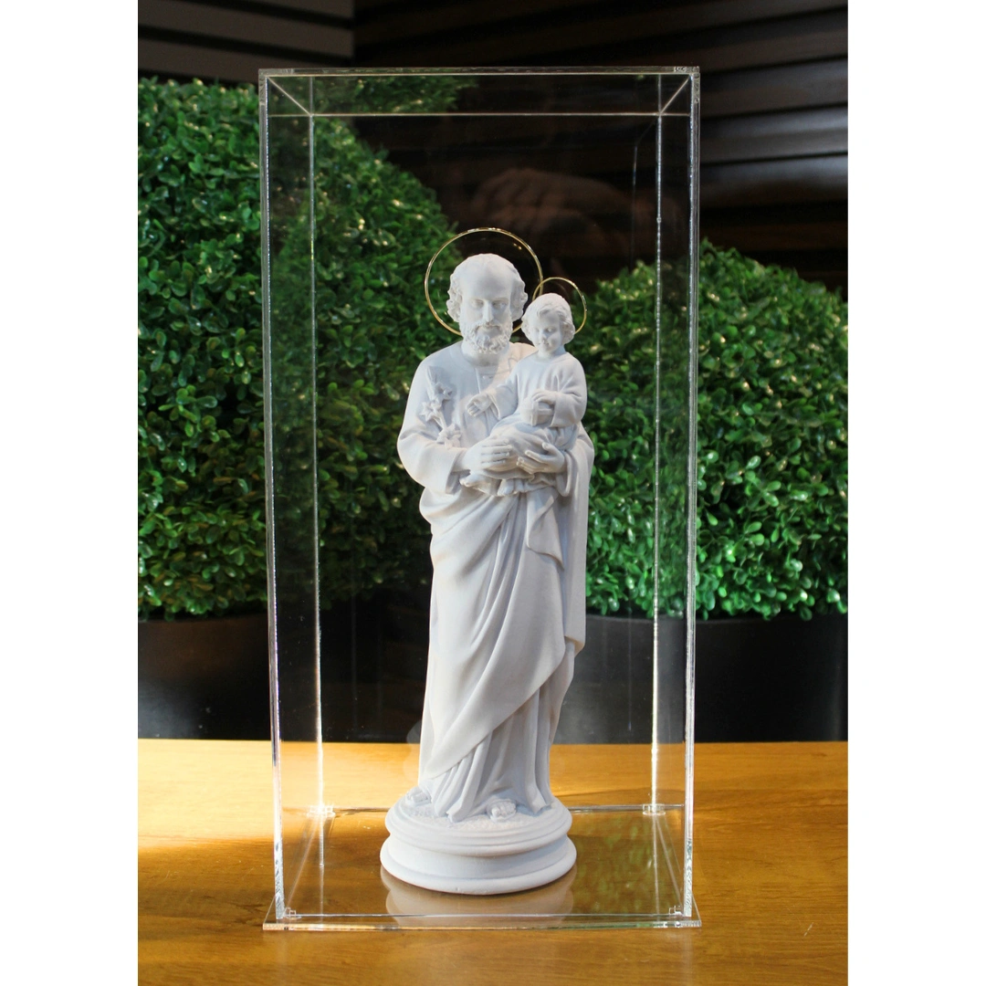 São José - Pó de Mármore - 32cm - com resplendor banhado a ouro e cúpula de acrilico