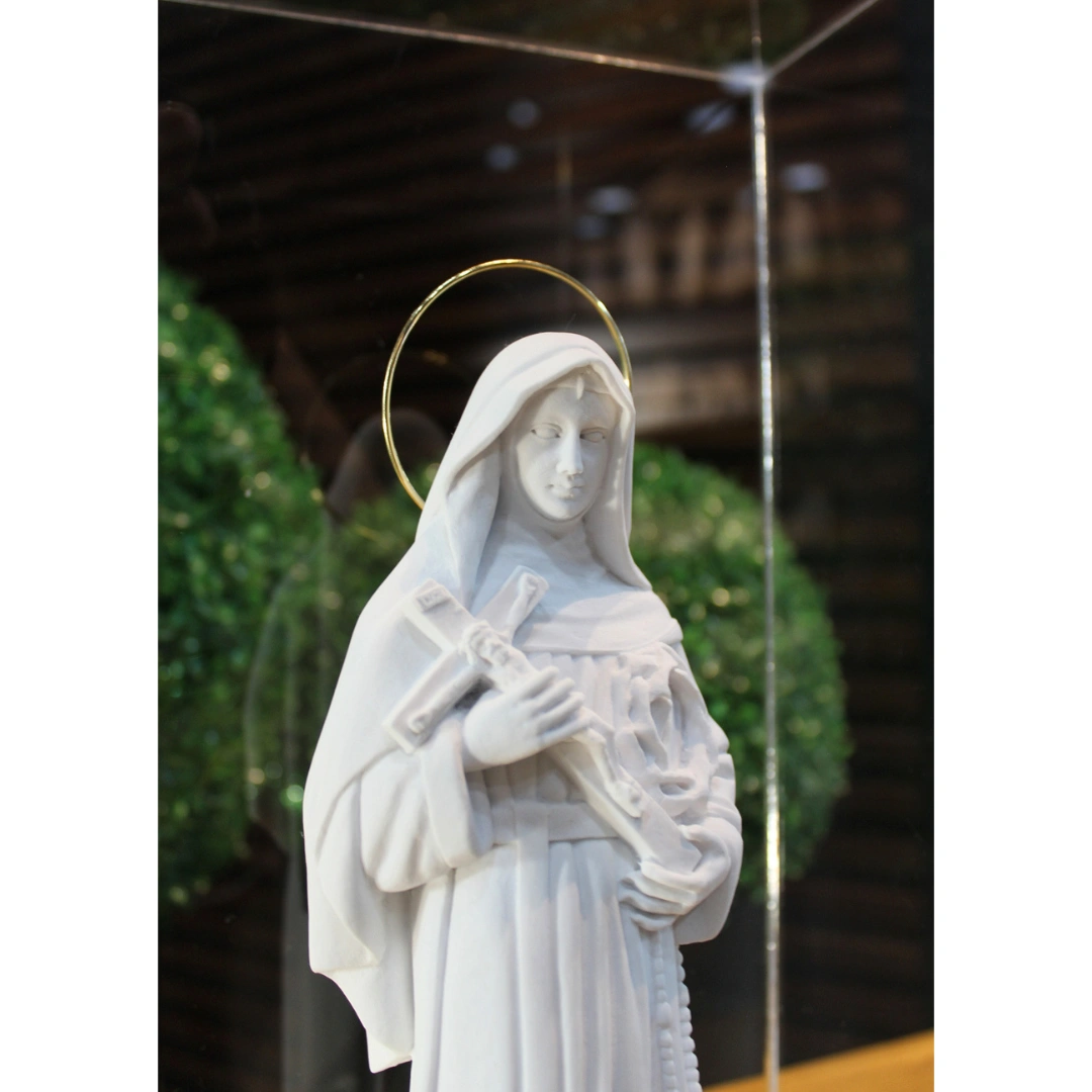 Santa Rita - Pó de Mármore - 31cm - com resplendor banhado a ouro e cupula de acrilico - Imagem 2