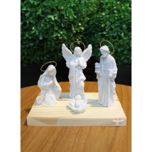 Presépio 4 Peças com anjo e base - Pó de Mármore - 12cm - com resplendor banhado a ouro e base de madeira natural