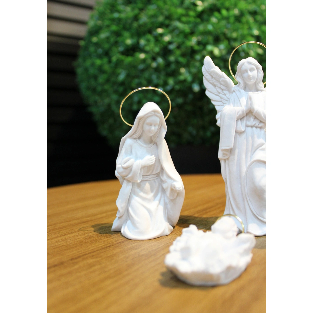 Presépio 4 Peças com anjo - Pó de Mármore - 12cm - com resplendor banhado a ouro - Imagem 2
