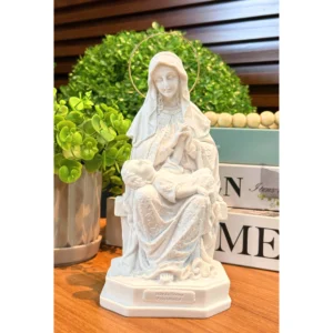 Mãe da Divina Providência - Pó de Mármore - 21cm - com resplendor banhado a ouro