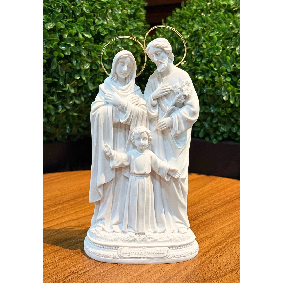 Sagrada Familia com Menino Jesus – Pó de Mármore – 20cm – com resplendor banhado a ouro