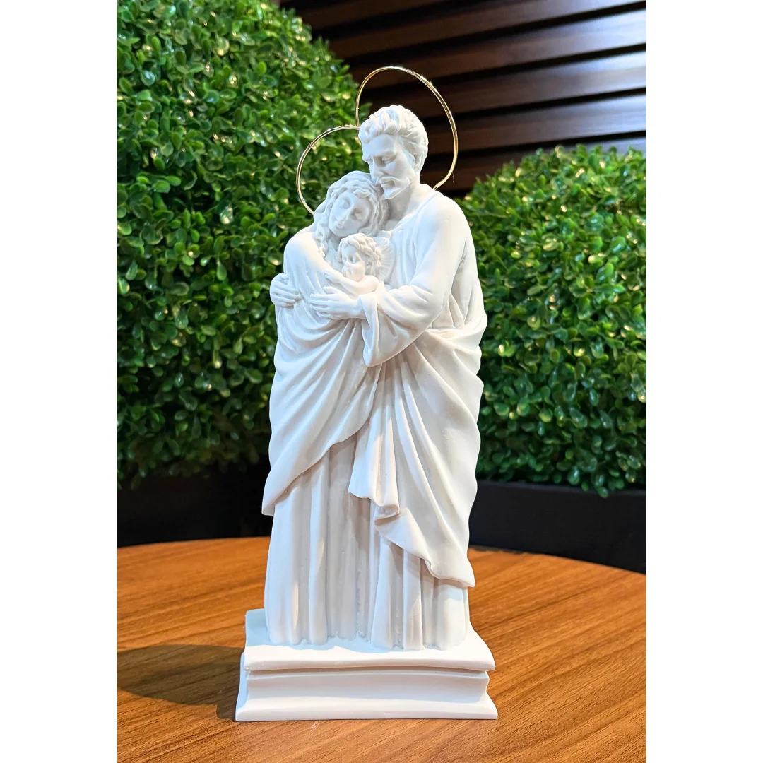 Sagrada Familia Afetuosa – Pó de Mármore – 25cm – com resplendor banhado a ouro